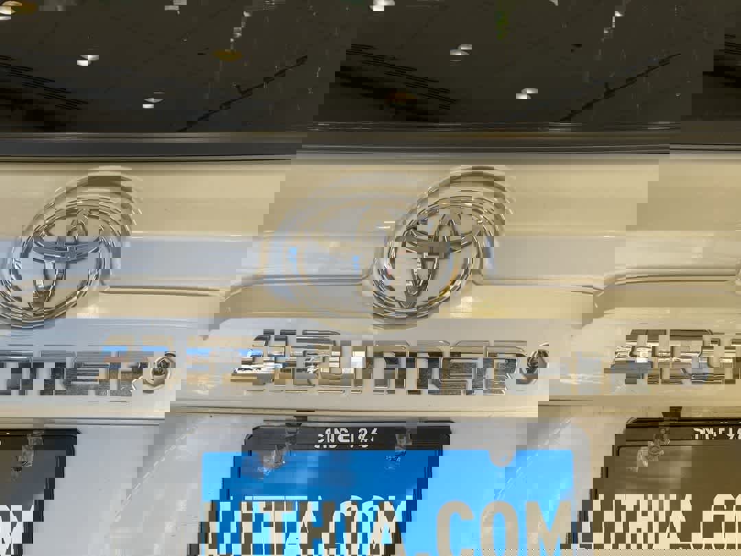 Used 2019 Toyota 4Runner SR5 image 11