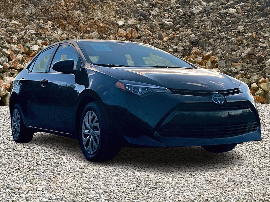 Used 2018 Toyota Corolla LE image 10