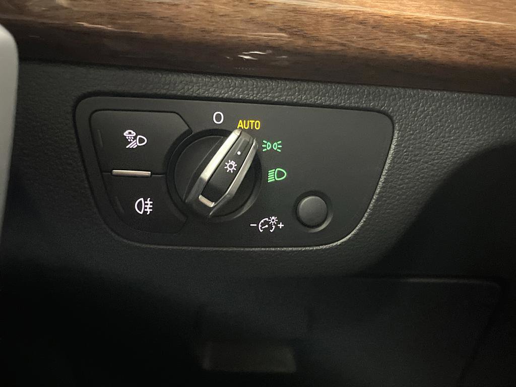 Used 2023 Audi Q5 2.0T Premium w/ Convenience Package image 23