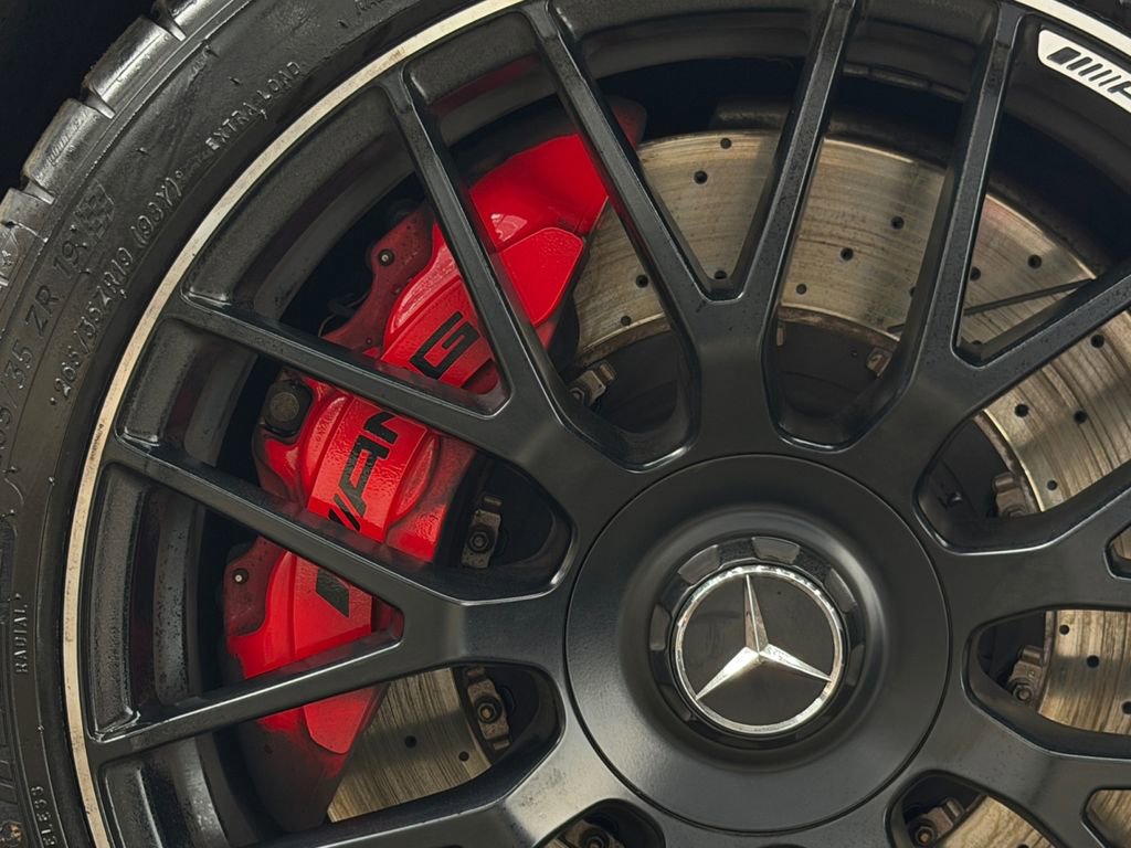 Used 2017 Mercedes-Benz AMG GT S image 16