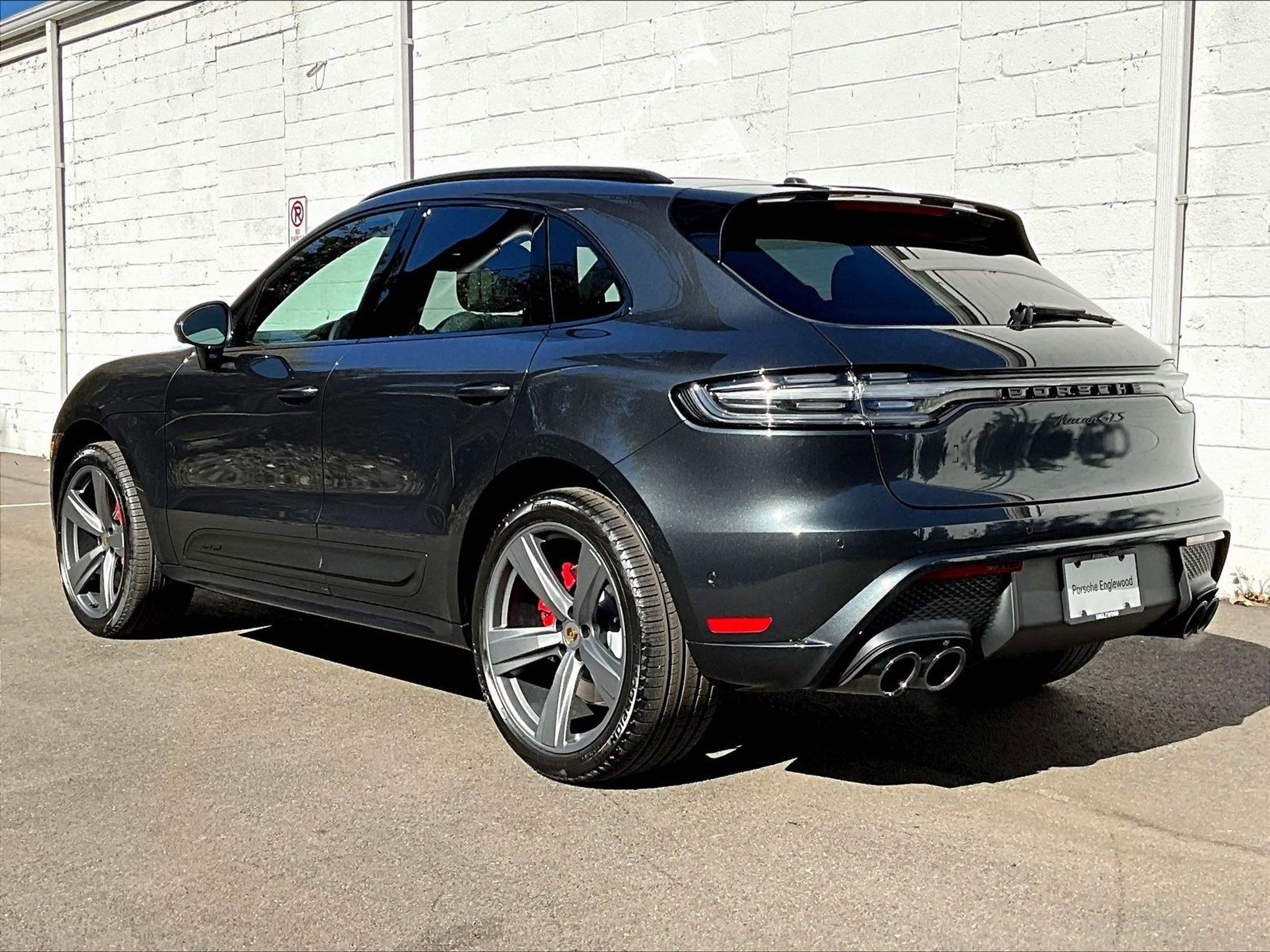 New 2026 Porsche Macan GTS image 3