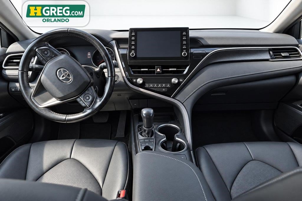 Used 2022 Toyota Camry XSE w/ Carpet Mat Package (TMS) FWD image 11