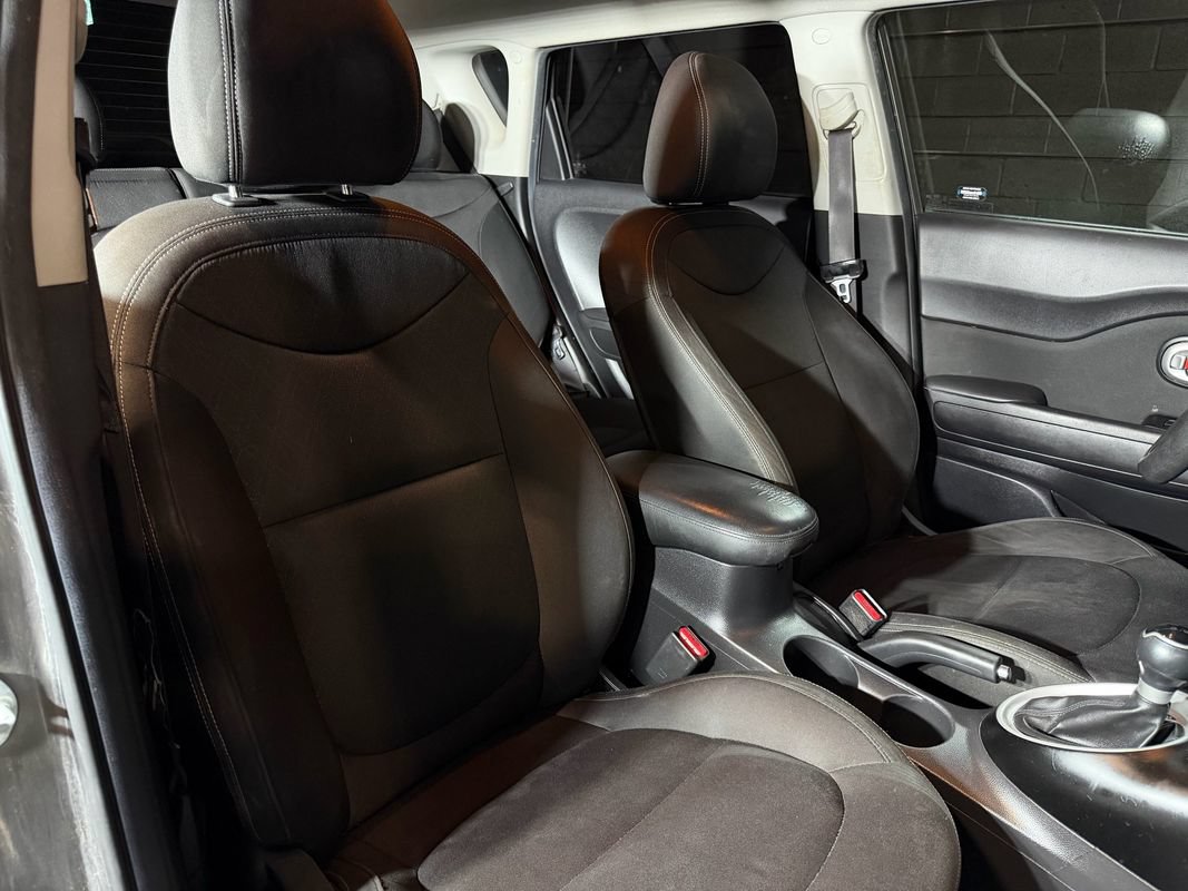 Used 2016 Kia Soul FWD image 17