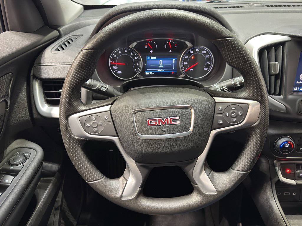 Used 2024 GMC Terrain SLE w/ Driver Convenience Package image 21