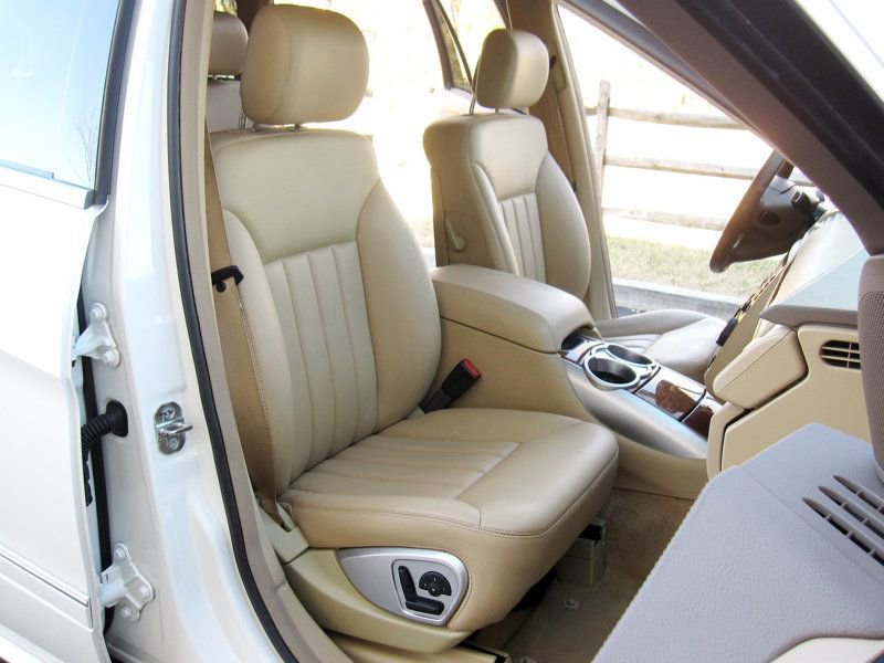 Used 2008 Mercedes-Benz R 320 CDI 4MATIC w/ P2 Pkg image 24