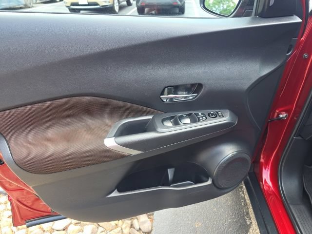 Used 2023 Nissan Kicks SR FWD image 14