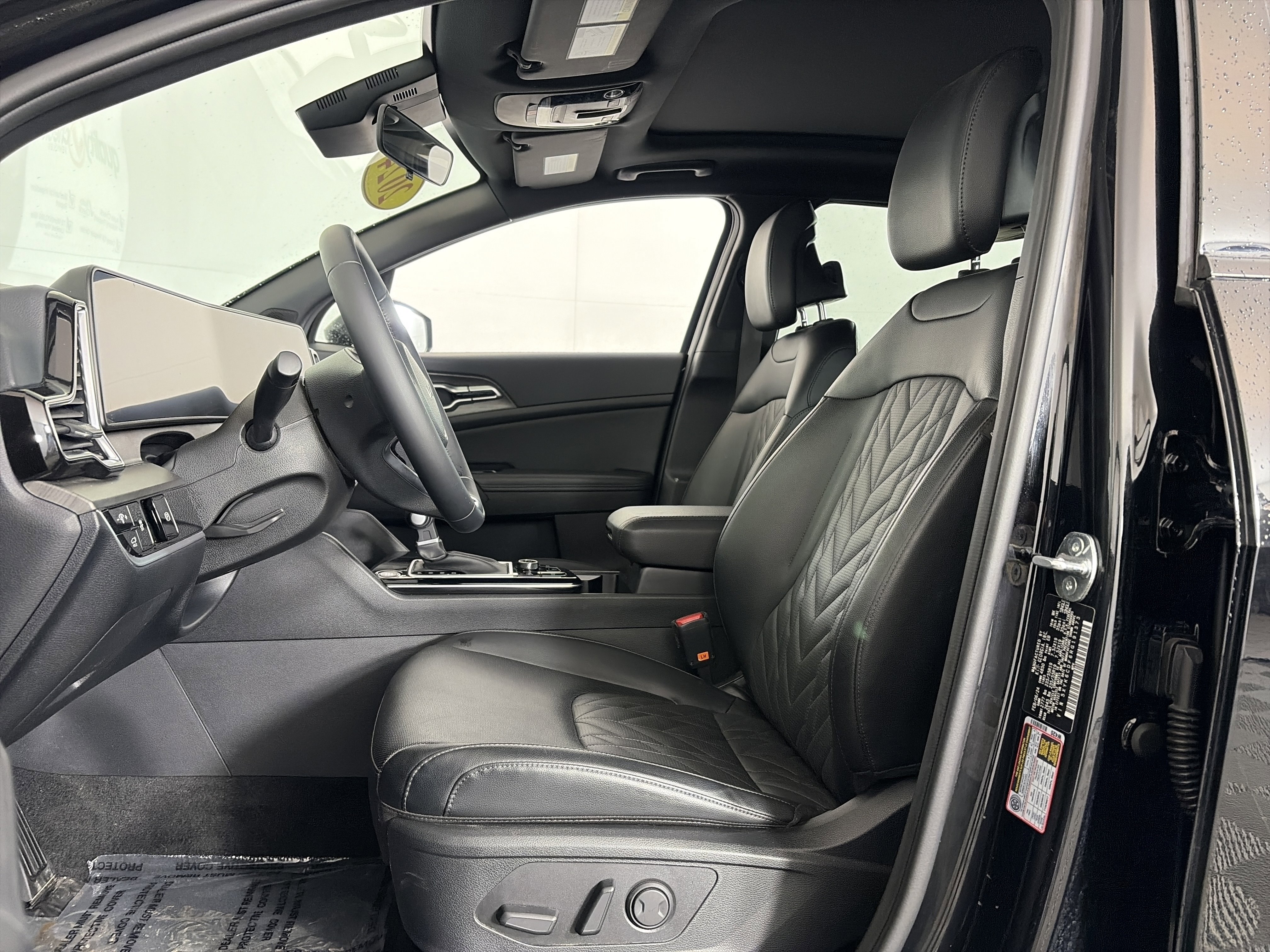 Used 2024 Kia Sportage X-Line w/ X-Line Premium Package AWD/4WD image 6