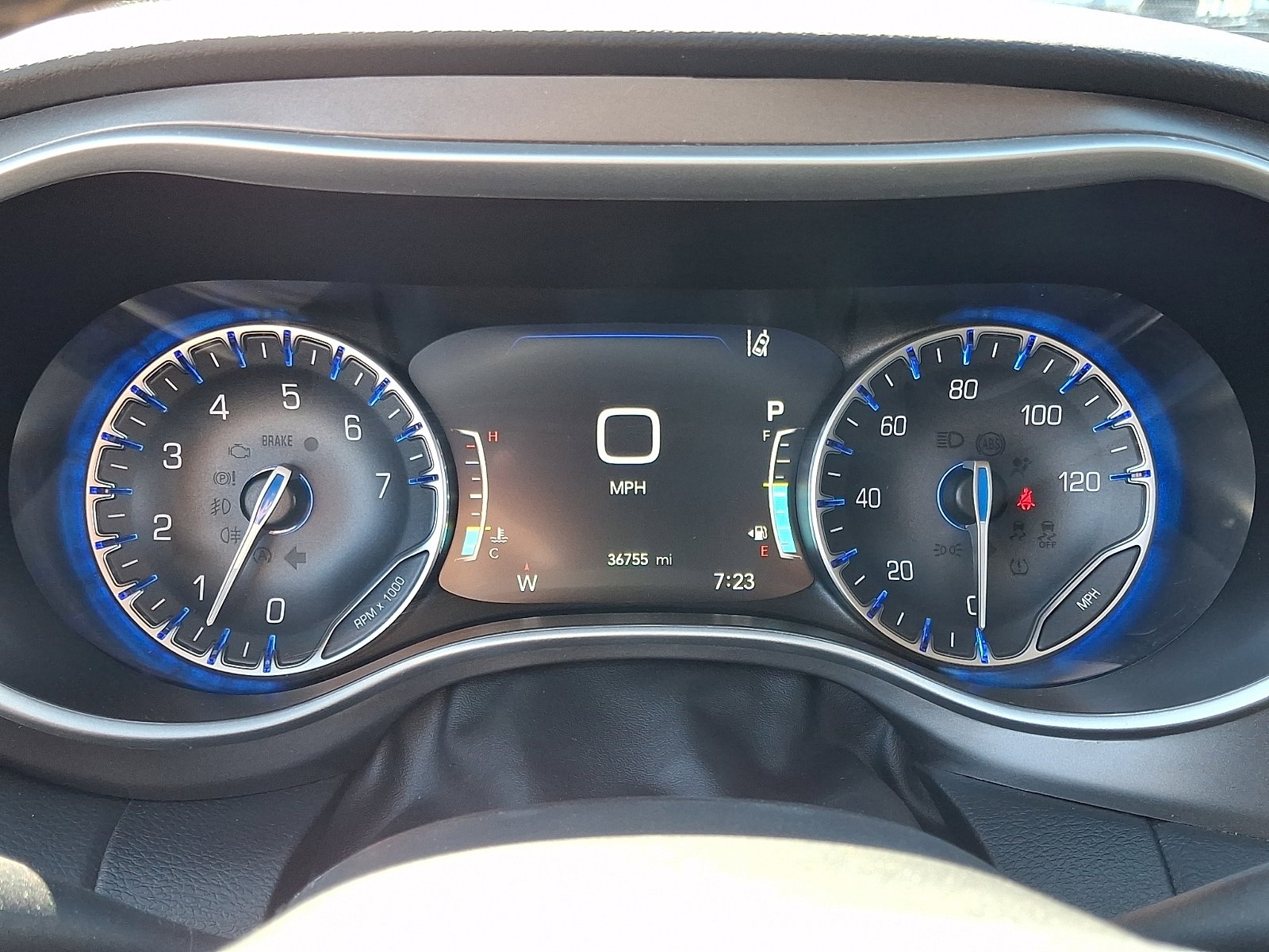 Certified 2024 Chrysler Pacifica Touring-L image 21