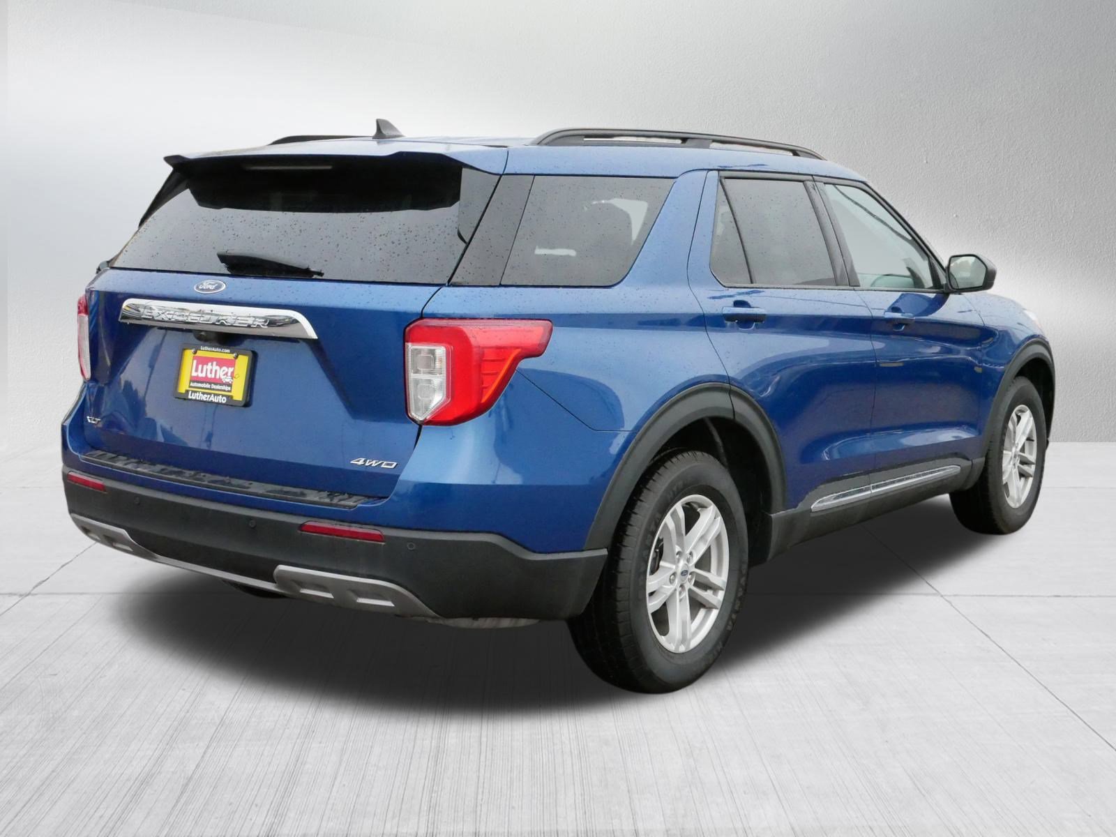 Used 2022 Ford Explorer XLT image 7