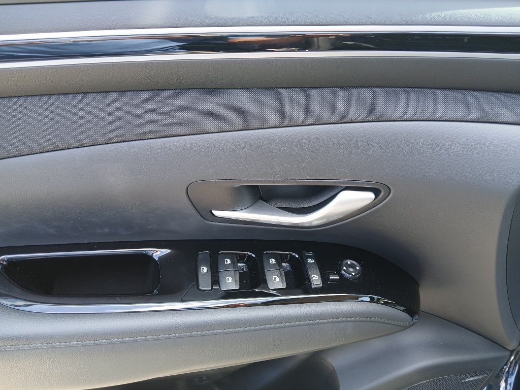 Used 2024 Hyundai Tucson Limited AWD/4WD image 10
