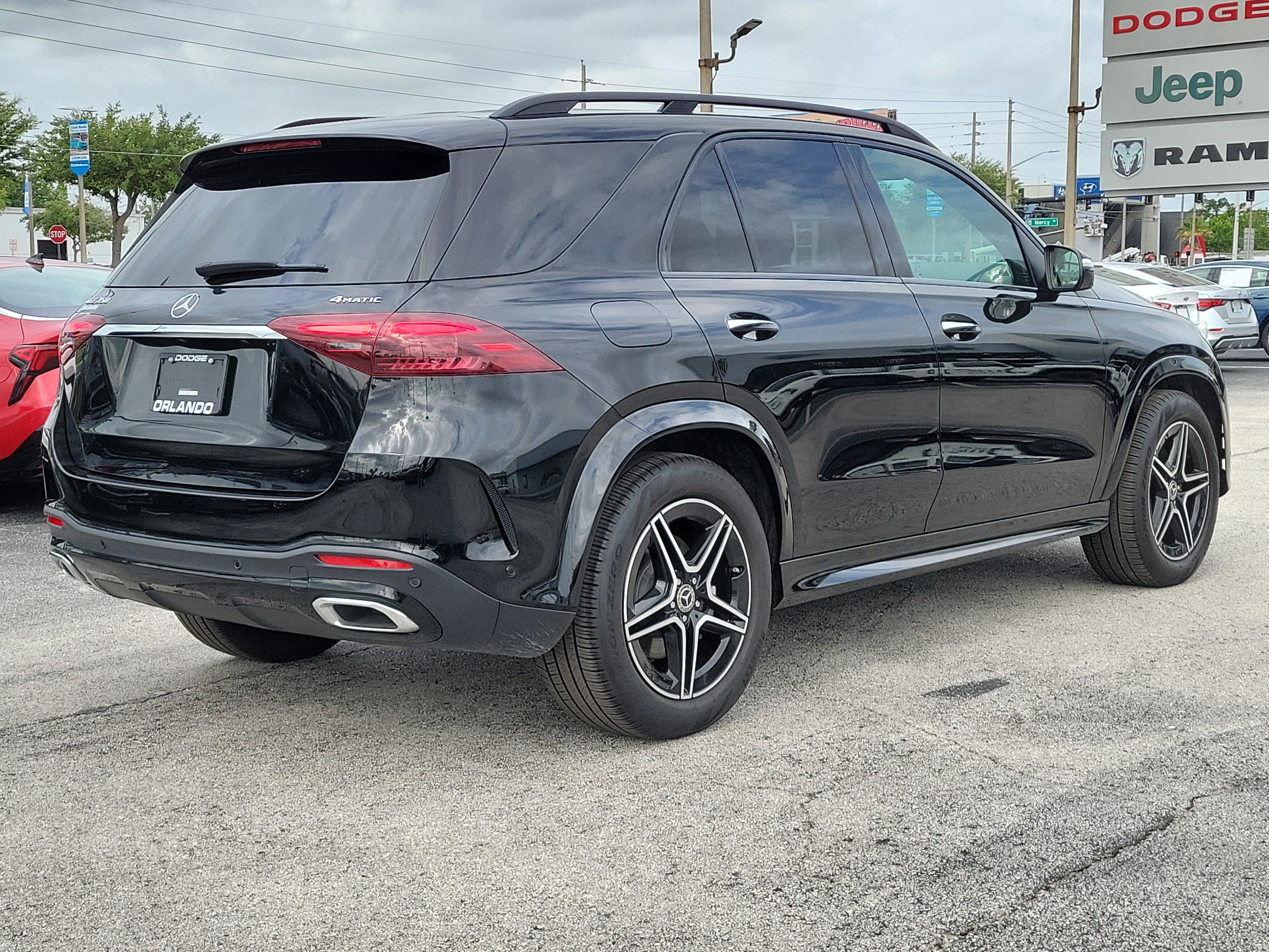 Used 2024 Mercedes-Benz GLE 350 4MATIC image 7
