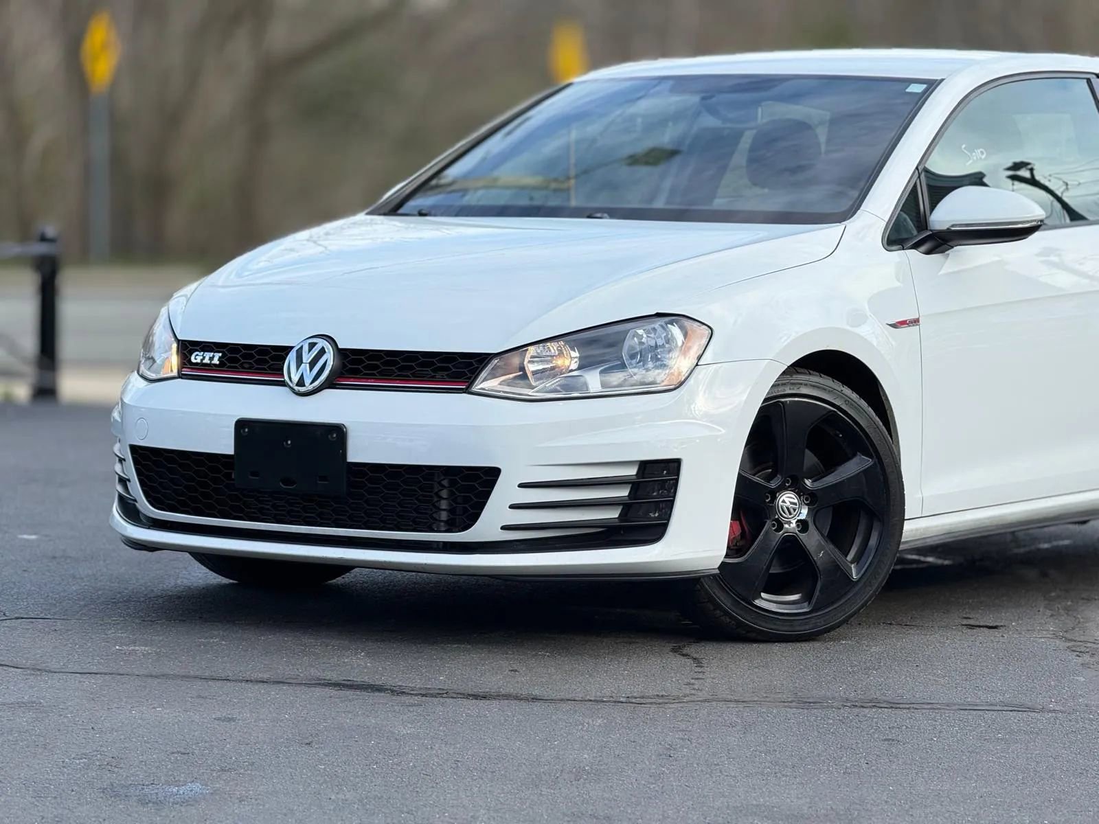 Used 2015 Volkswagen GTI S FWD image 2