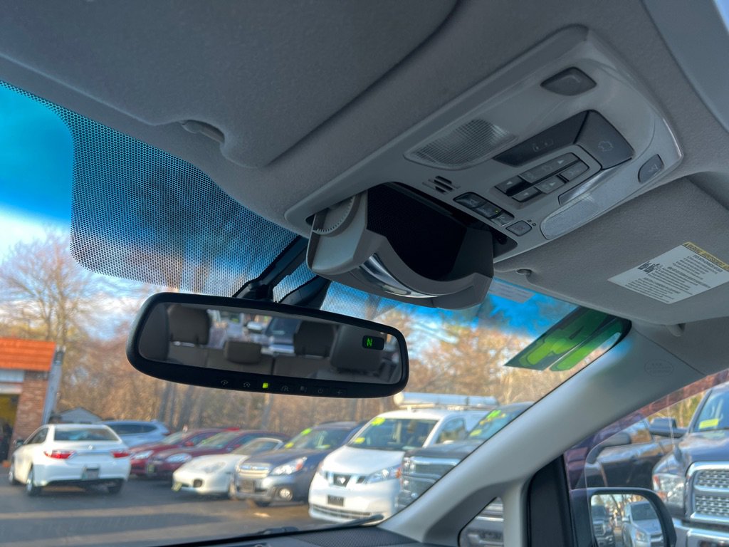 Used 2014 Toyota Sienna Limited w/ Limited Premium Package image 22