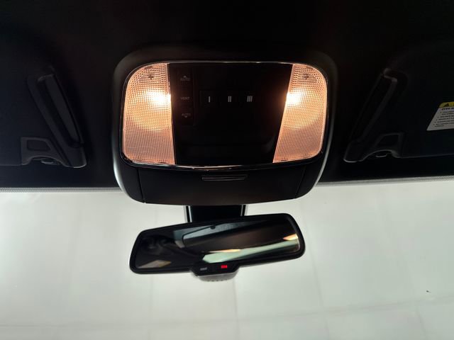 Used 2018 Dodge Charger SXT Plus w/ Navigation & Travel Group image 32