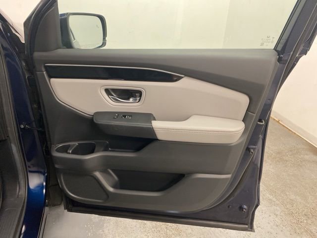 Certified 2025 Honda Pilot Touring image 27