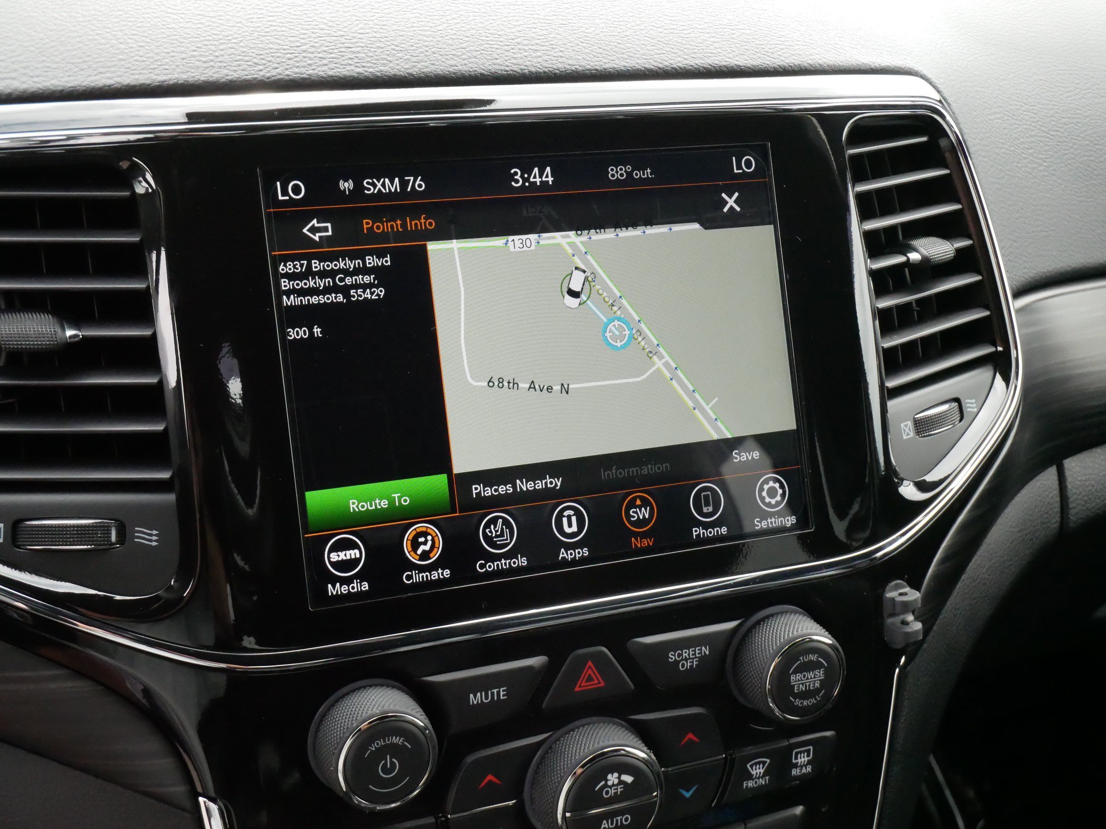 Used 2022 Jeep Grand Cherokee Laredo X AWD/4WD image 22