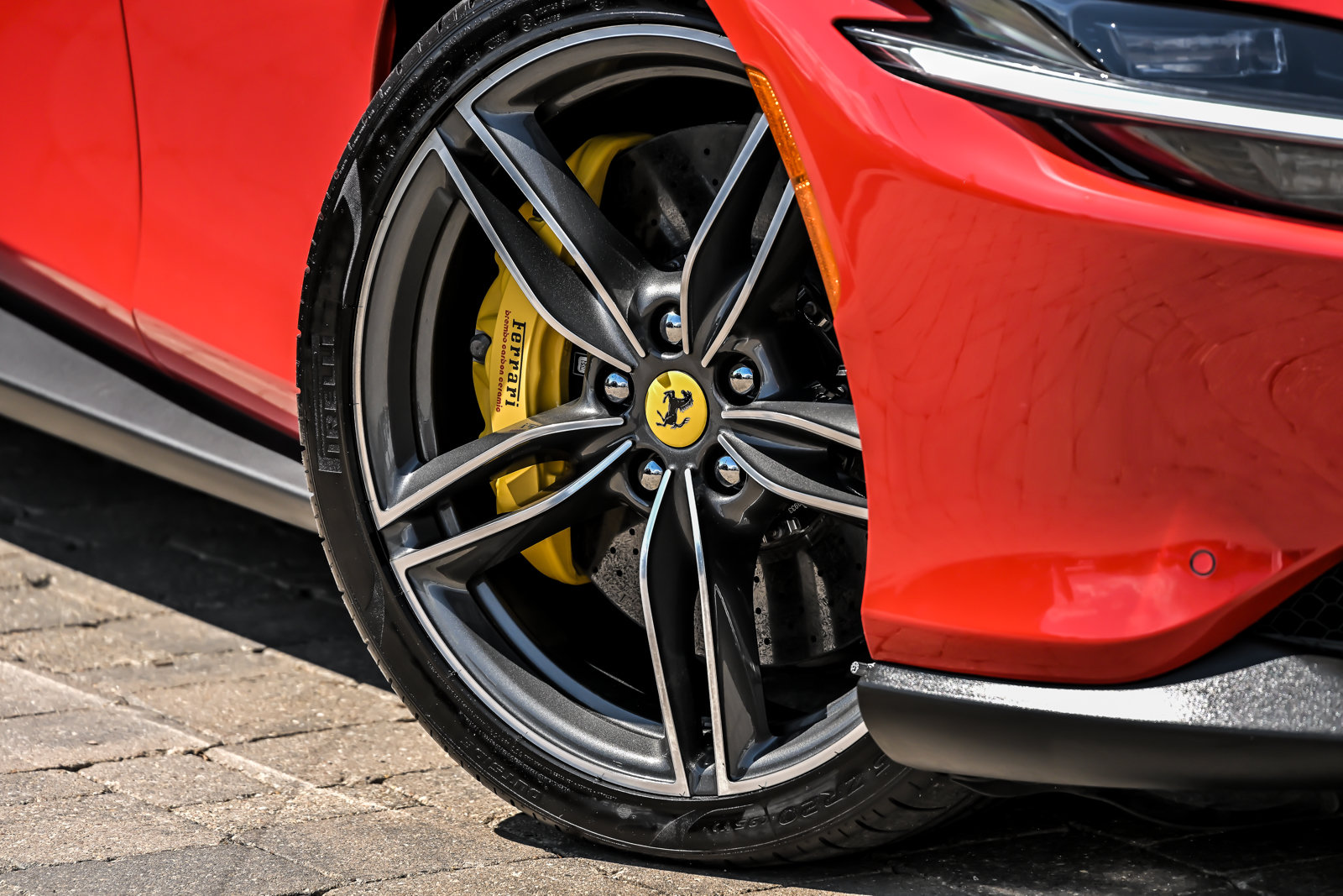 Used 2024 Ferrari Roma Spider RWD image 3