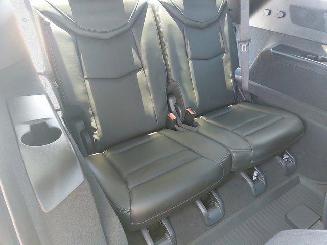 Used 2025 Cadillac XT6 Premium Luxury w/ Technology Package image 12