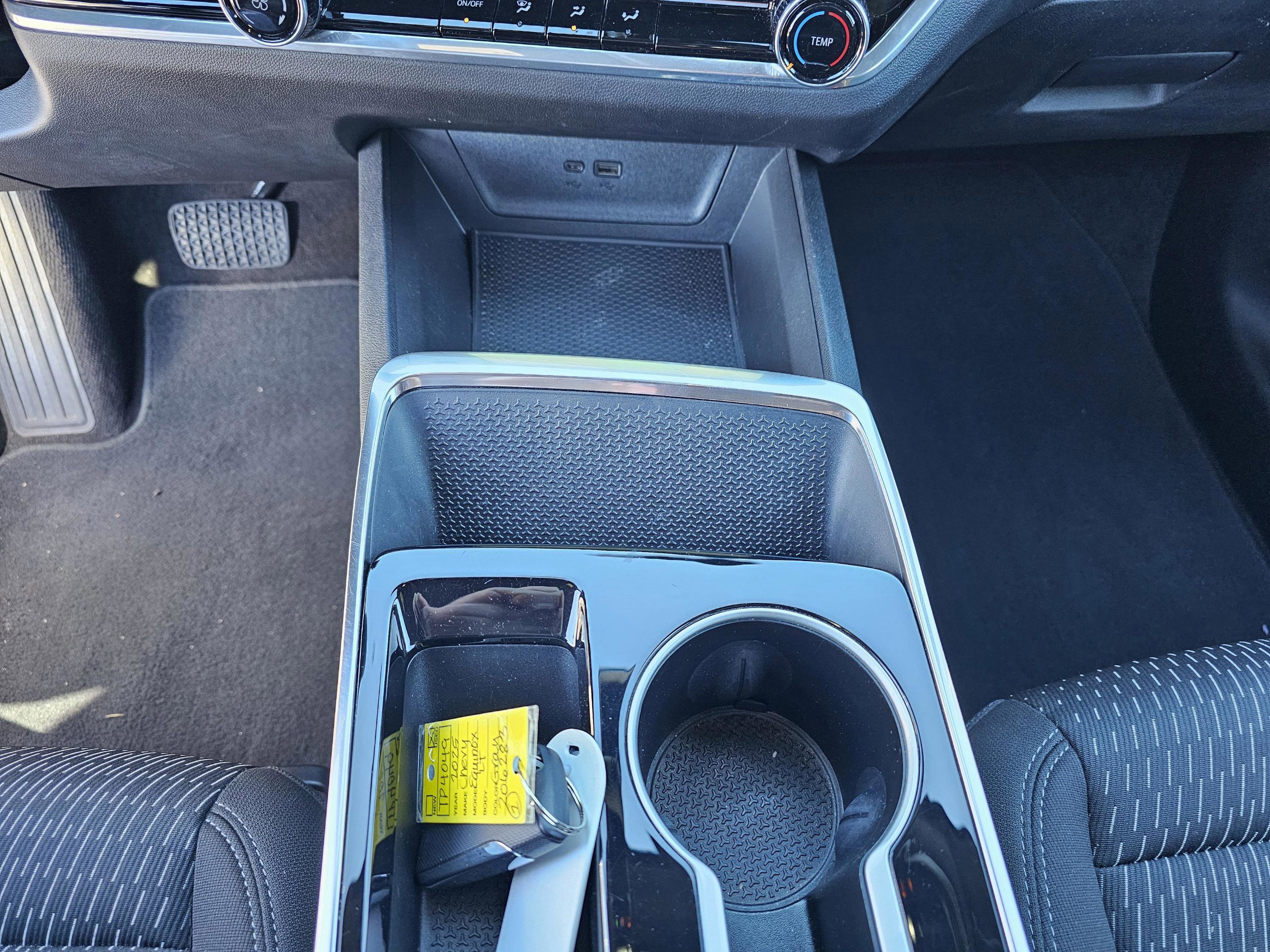 Used 2025 Chevrolet Equinox LT image 26