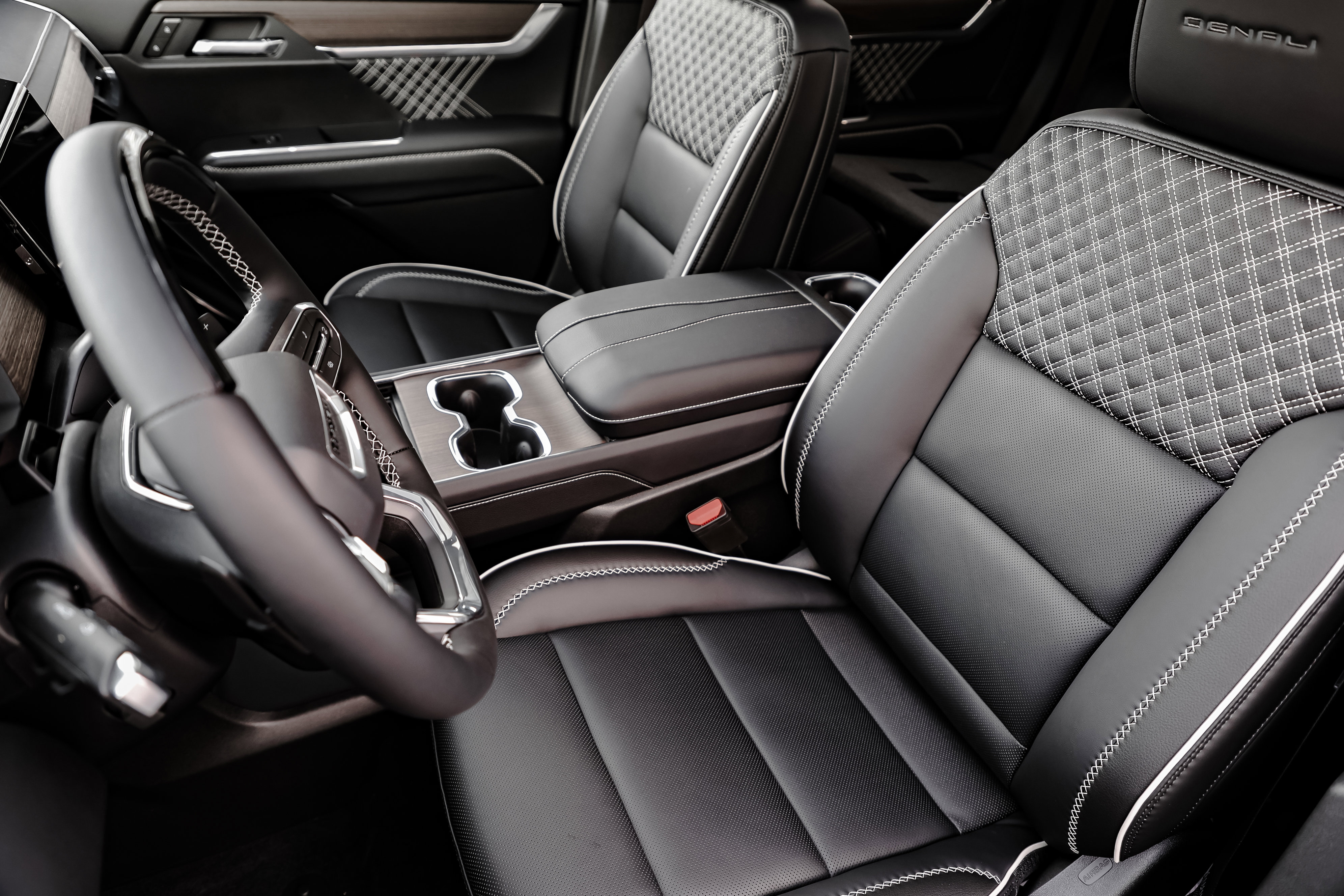 New 2026 GMC Acadia Denali w/ Super Cruise Package image 11