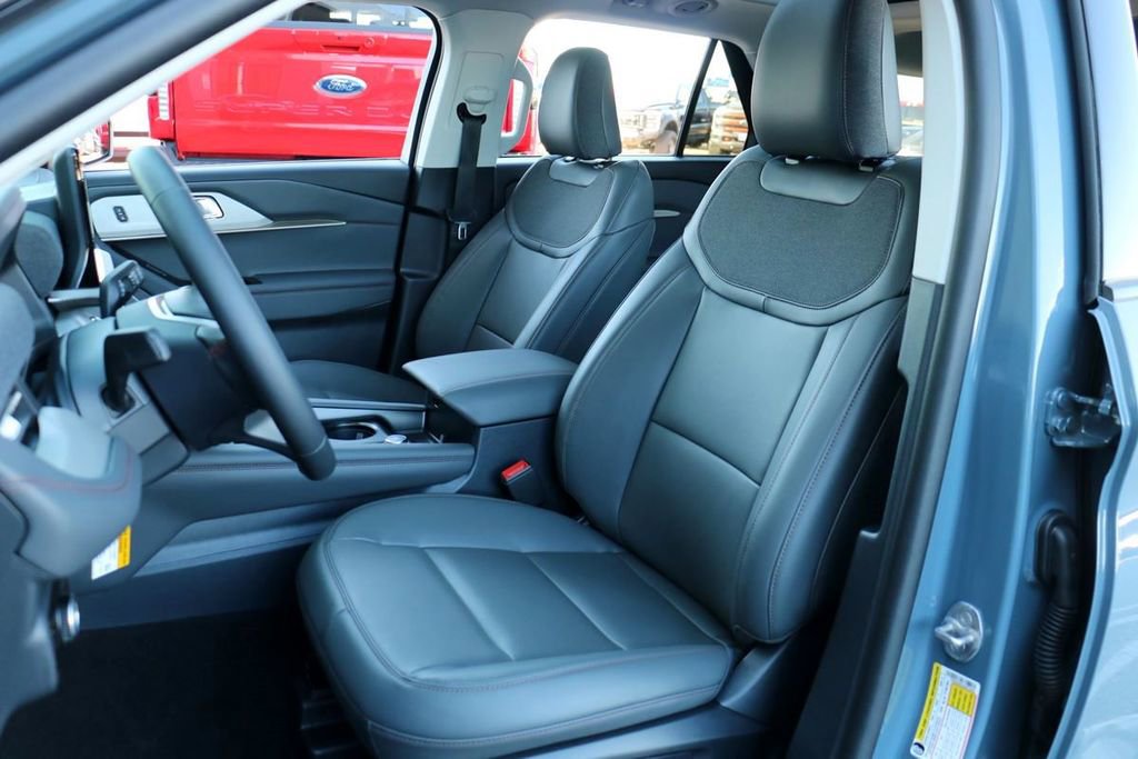 New 2026 Ford Explorer Active AWD/4WD image 17