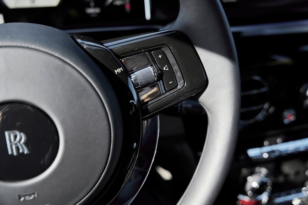 Used 2025 Rolls-Royce Phantom Sedan RWD image 71