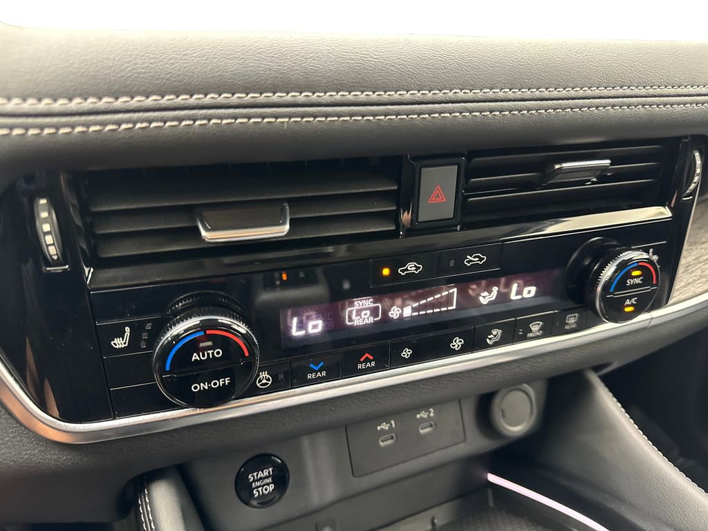 Used 2025 Nissan Rogue Platinum w/ Tech Package image 55