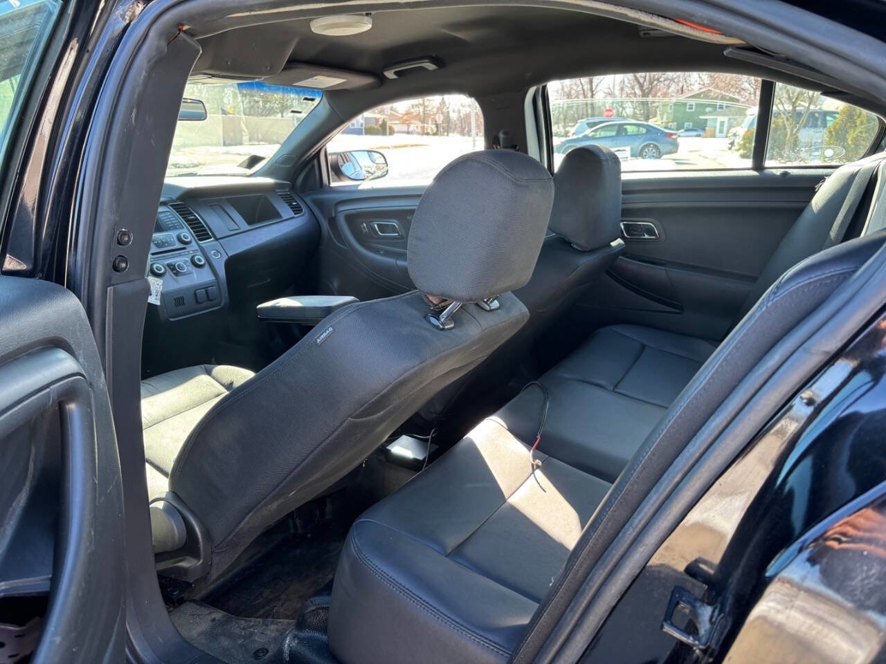 Used 2019 Ford Taurus Police Interceptor AWD 4dr Sed w/ 2-tone Vinyl Package #1 image 8