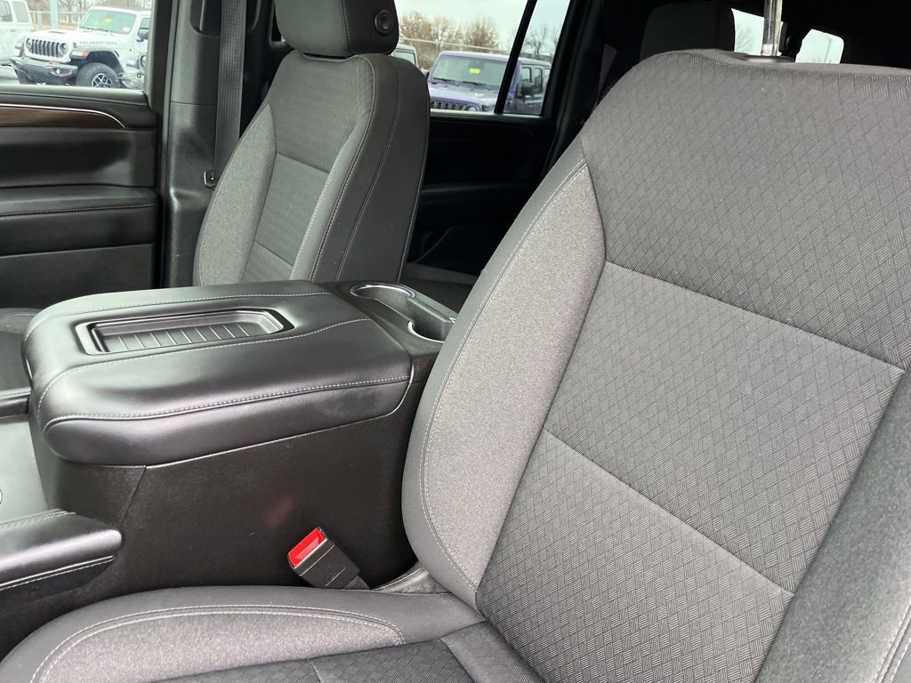 Used 2021 GMC Yukon XL SLE image 30