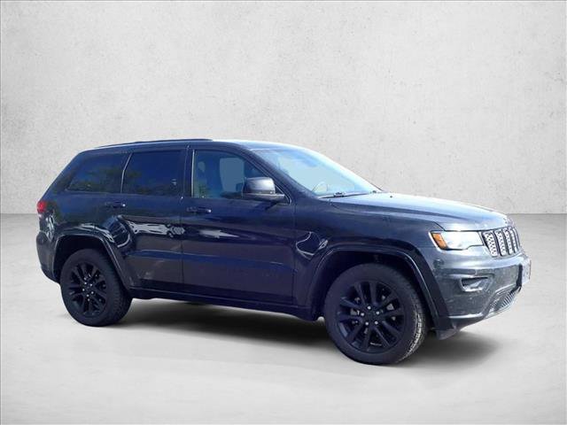 Used 2019 Jeep Grand Cherokee Altitude AWD/4WD image 5