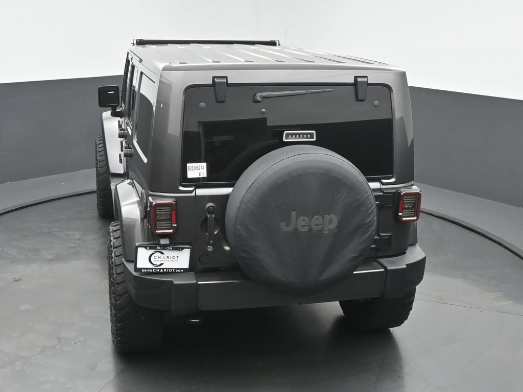 Used 2016 Jeep Wrangler Unlimited Sahara w/ Connectivity Group AWD/4WD image 43