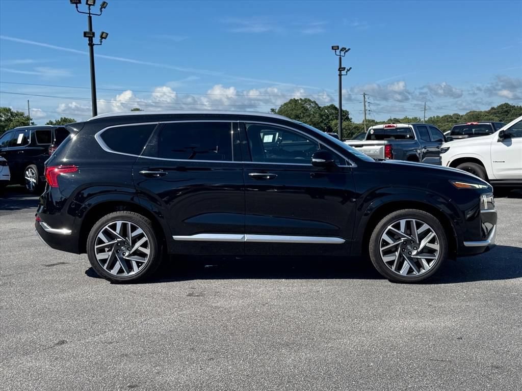 Used 2023 Hyundai Santa Fe Calligraphy FWD image 2