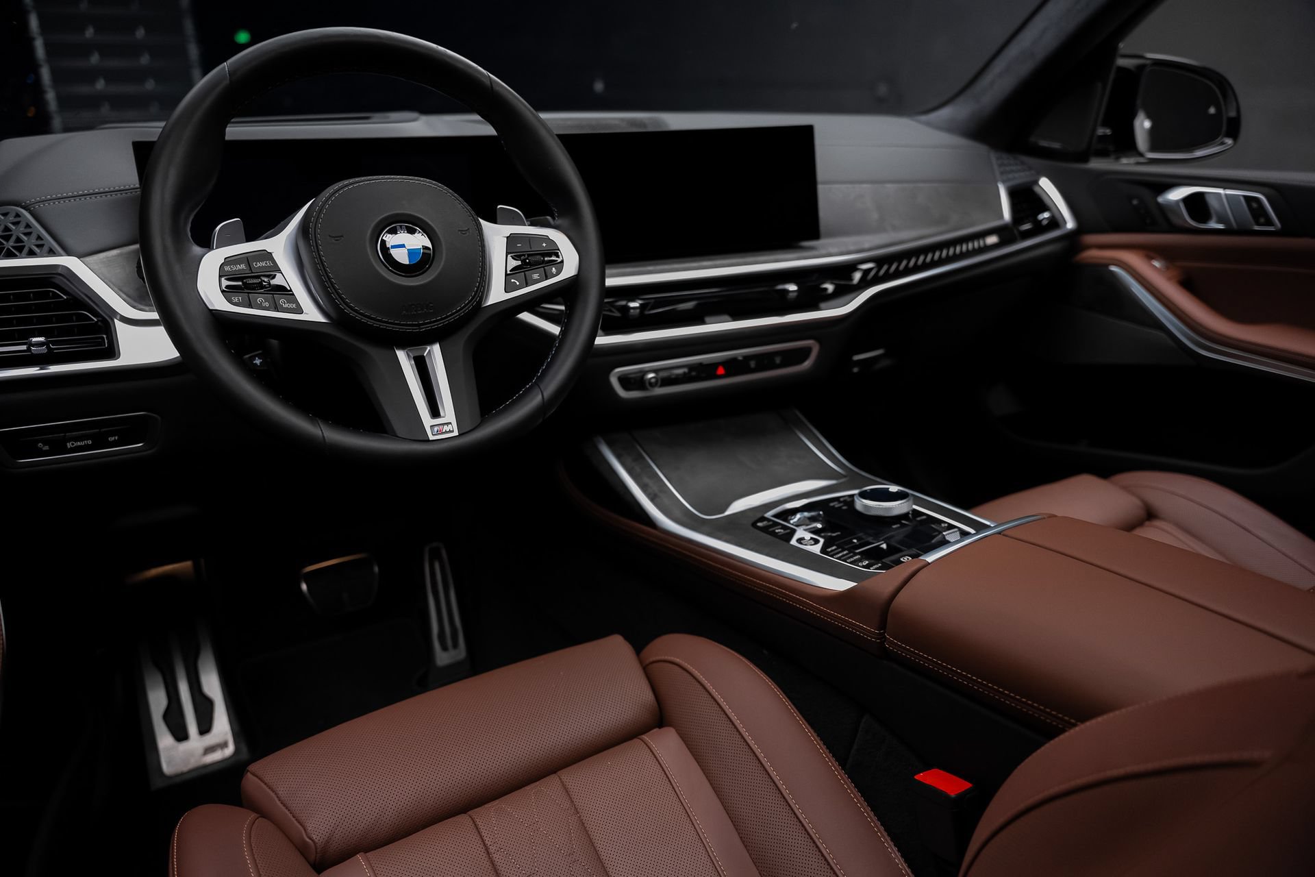 Used 2024 BMW X7 M60i AWD/4WD image 2