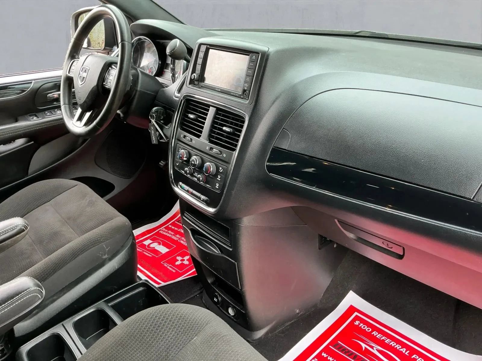 Used 2018 Dodge Grand Caravan SE image 21