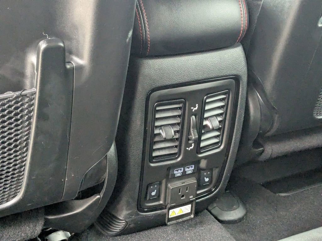 Used 2025 Dodge Durango GT image 27