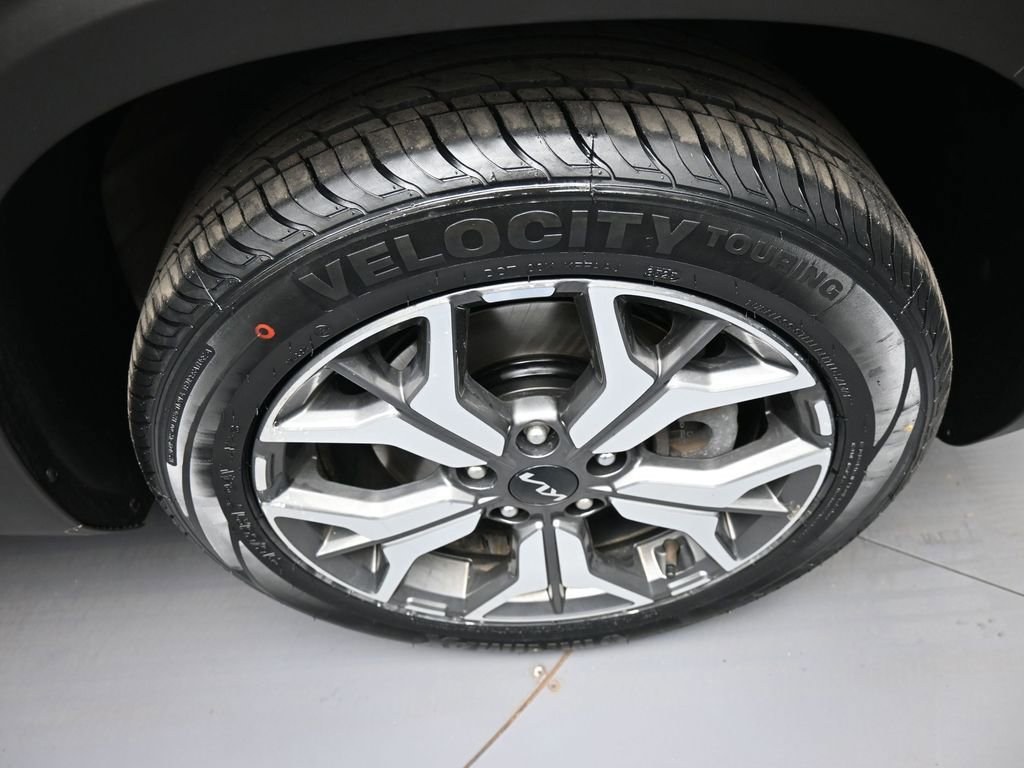 Certified 2022 Kia Seltos EX image 13