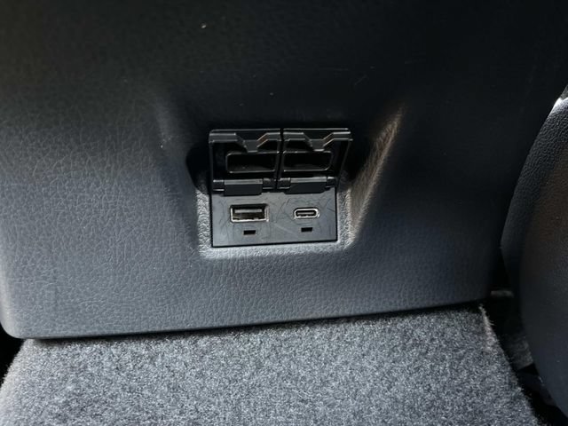 Used 2025 Toyota Camry SE FWD image 18