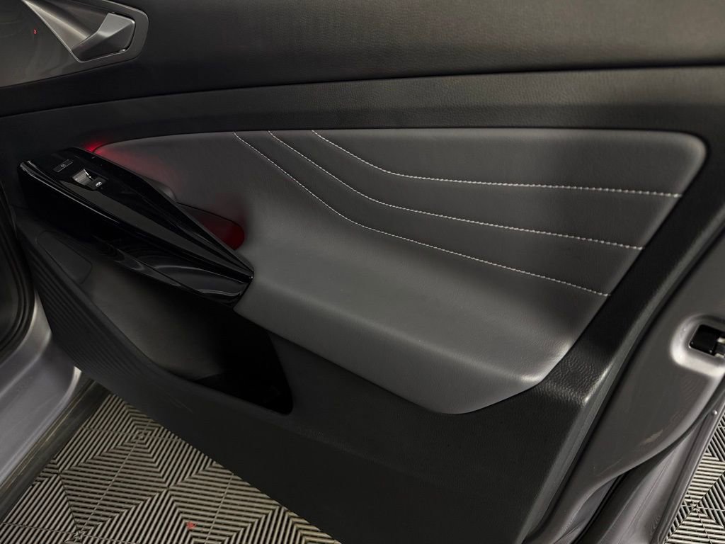 Used 2023 Volkswagen ID.4 Pro S AWD/4WD image 33