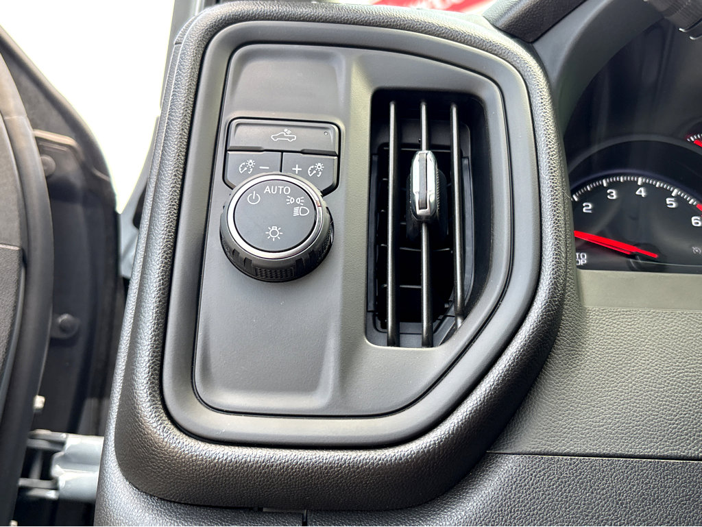 Used 2024 Chevrolet Silverado 1500 Custom RWD image 12