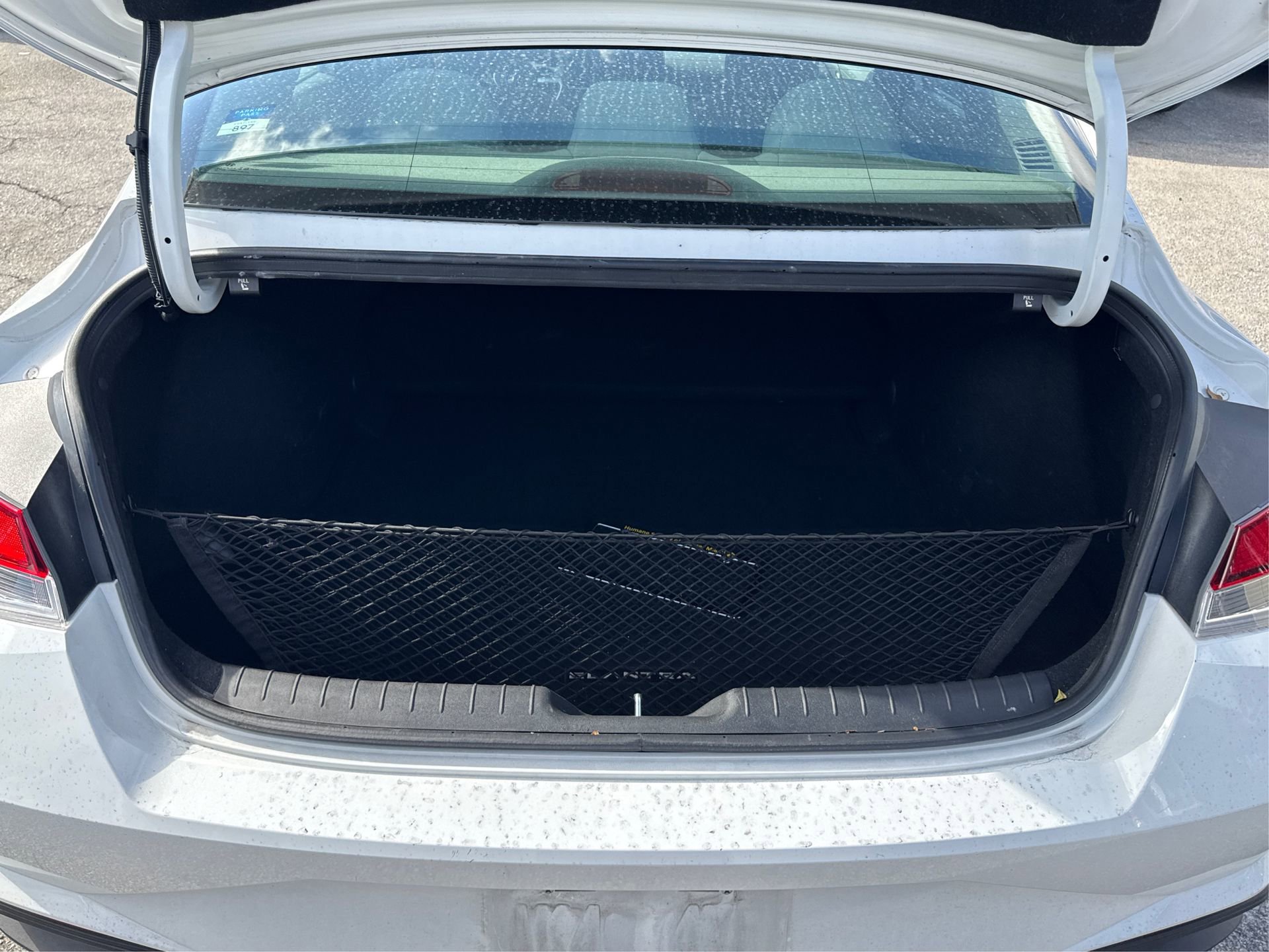 Used 2023 Hyundai Elantra SEL w/ Cargo Package image 14