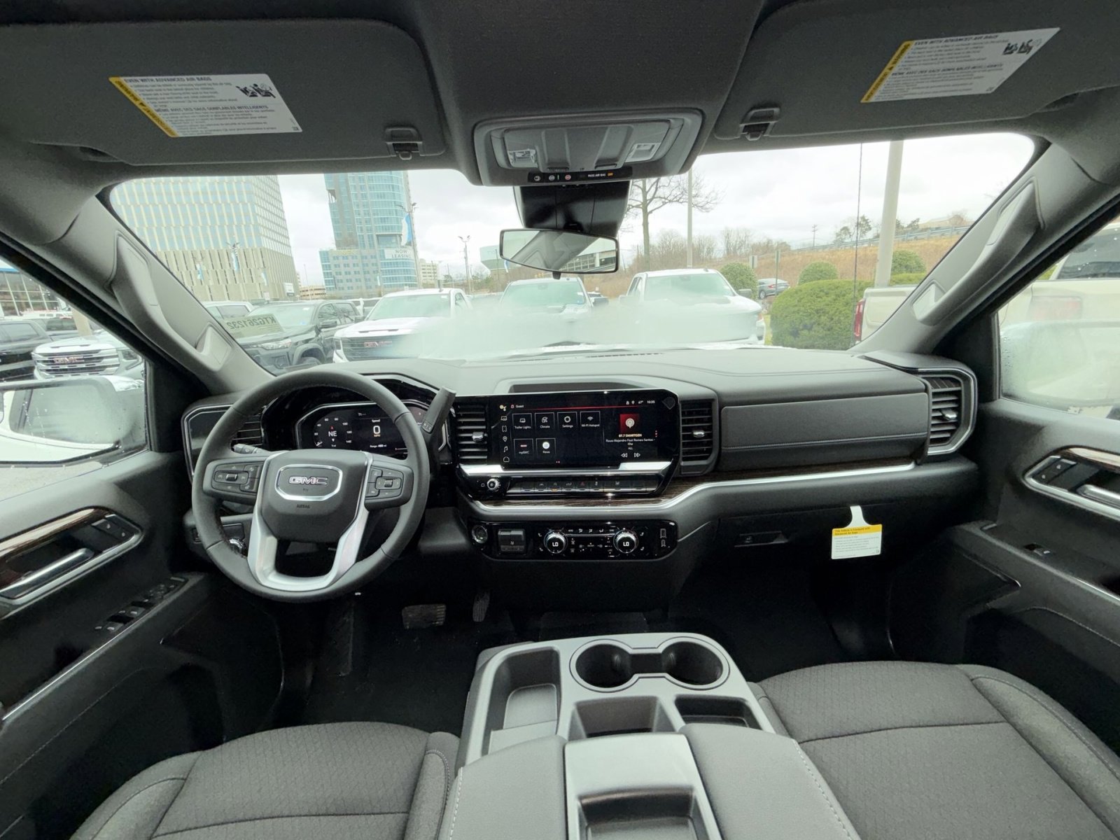 New 2026 GMC Sierra 1500 SLE image 23