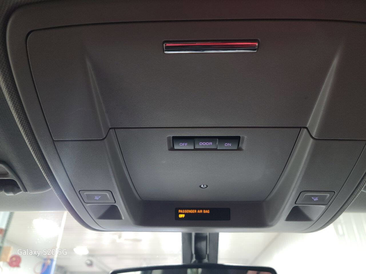 Used 2018 Chevrolet Silverado 1500 LT w/ All Star Edition image 38