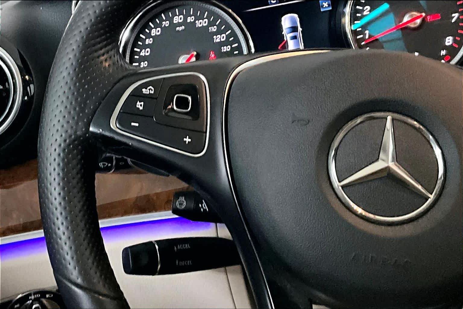 Certified 2018 Mercedes-Benz E 300 4MATIC image 24