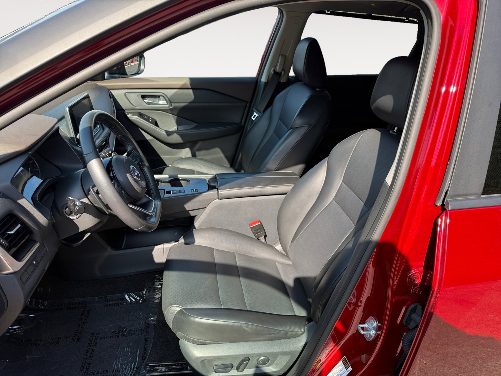 Used 2023 Nissan Rogue SV w/ SV Premium Package image 10