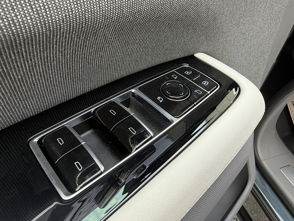 New 2026 Cadillac Escalade IQL Sport 1 w/ LPO, Floor Liner Package AWD/4WD image 20