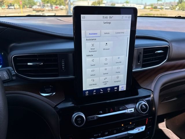 Used 2022 Ford Explorer King Ranch w/ Premium Technology Package image 11