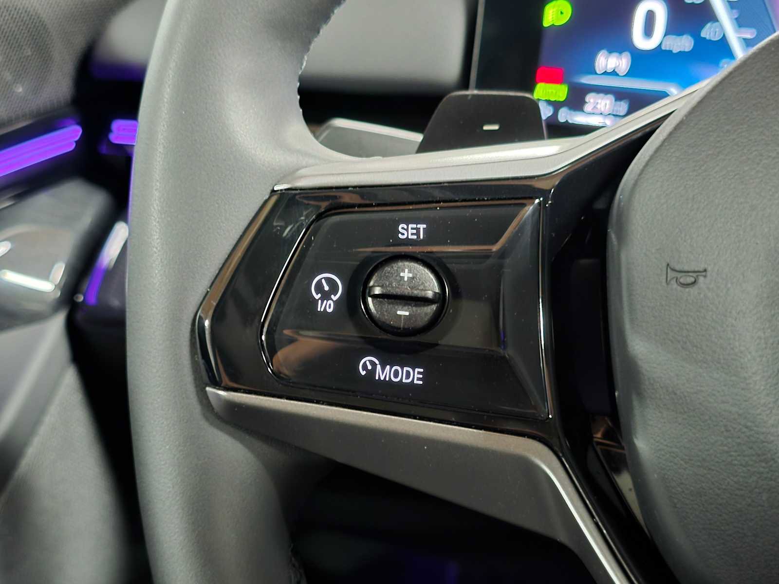 Used 2024 BMW 530i xDrive w/ Convenience Package image 66