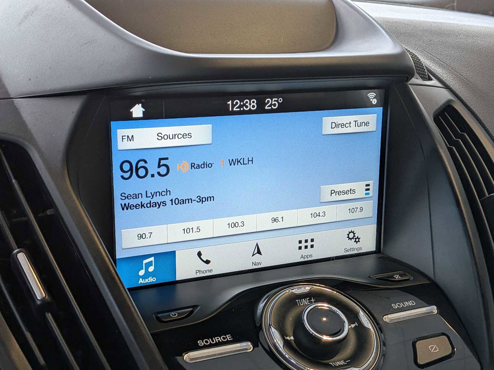 Used 2019 Ford Escape Titanium image 28