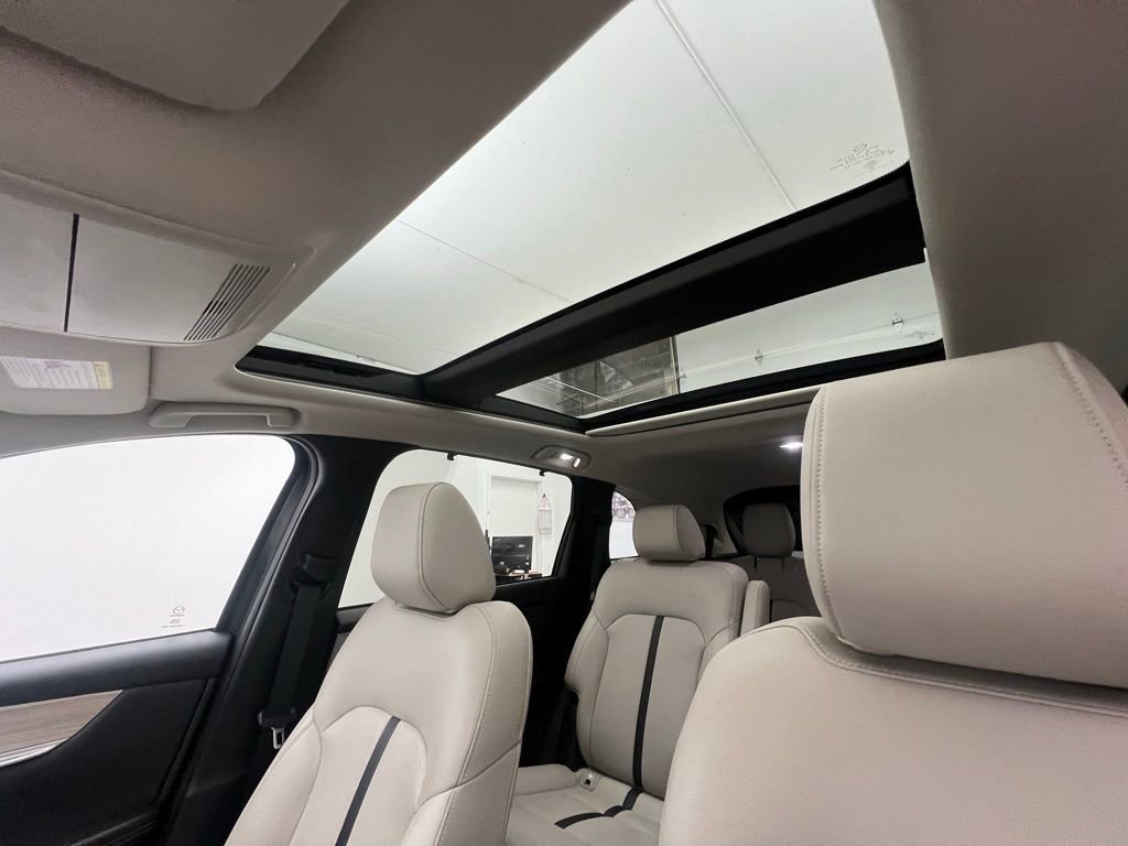 Used 2024 MAZDA CX-90 Plug-In Hybrid w/ Premium Pkg image 10