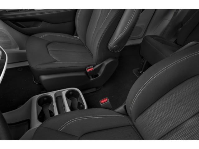 Certified 2020 Chrysler Voyager Lxi FWD image 14